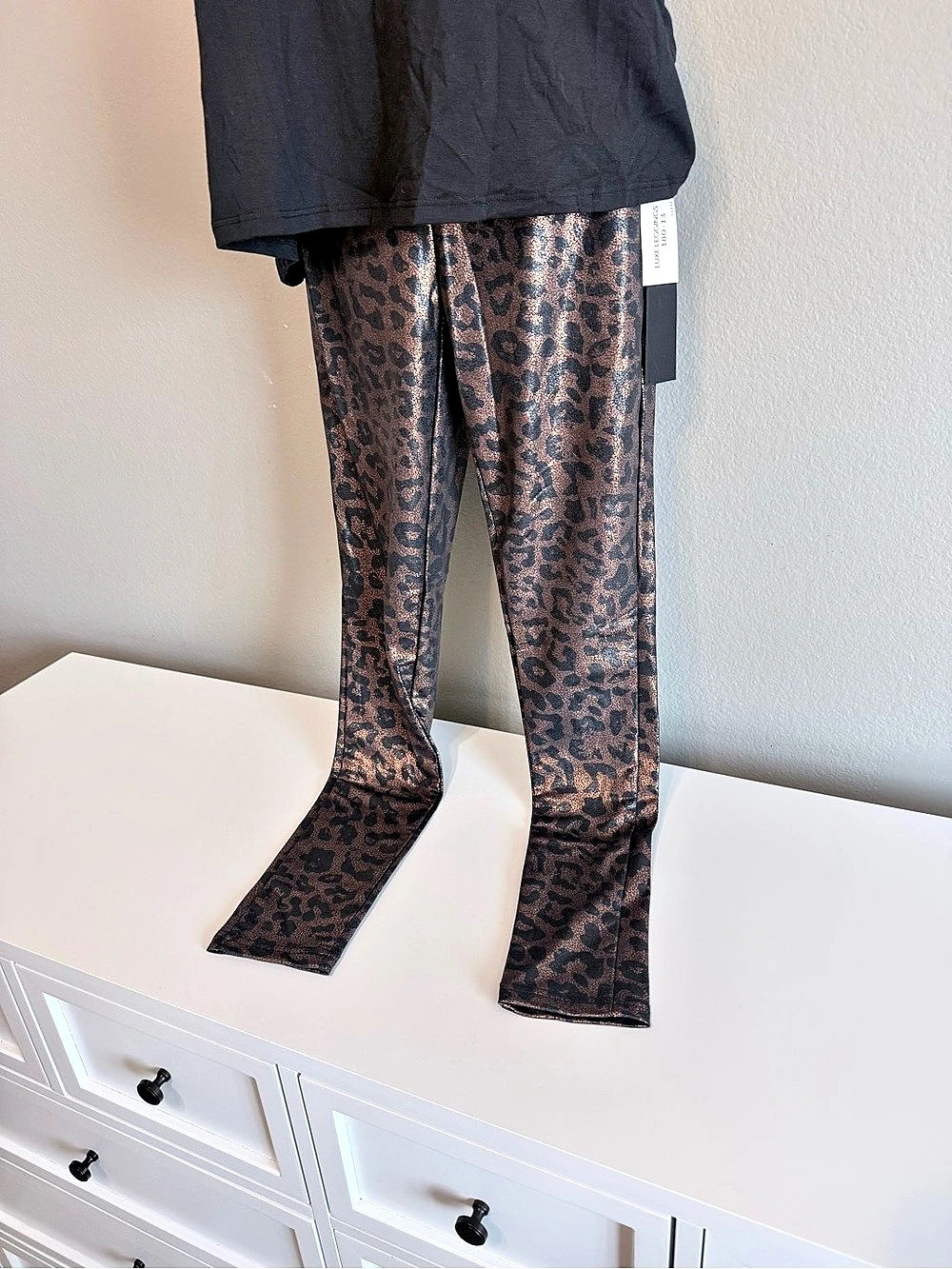 Luxelore Animal Print Flare Leggings in Black & Brown Size Small NWT